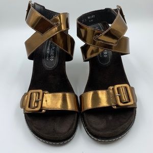 Donald J Pliner STYLE FALISE